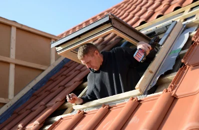Pose de fenêtres de toit Velux à Sanzey